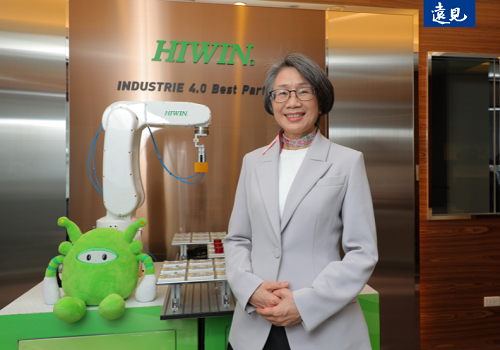 奪下本屆最佳女性CEO上市第一名的蔡惠卿，是精密機械上市公司第一位女性總經理，曾獲《富比士》（Forbes）雜誌評選為50位亞洲最有影響力女CEO。